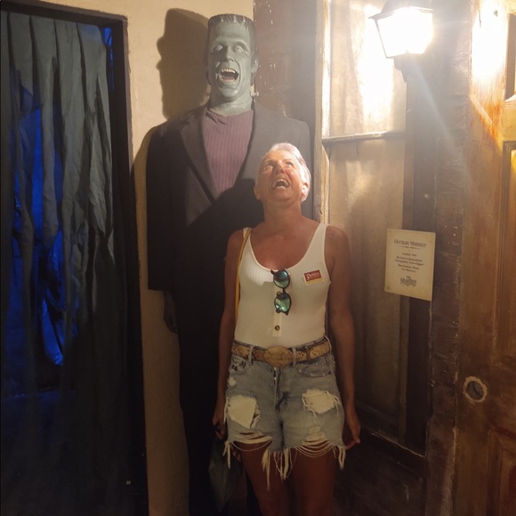 Meet your Posher, Jessica - Picture 5 of 6